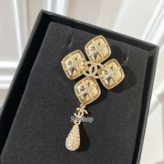 CHANEL 브로치