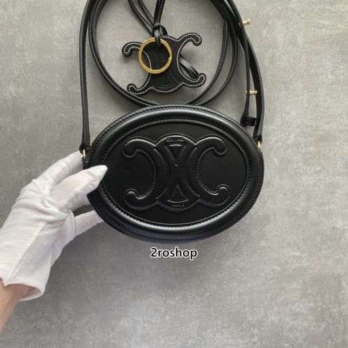 셀린느퀴르트리오페오벌백블랙스몰