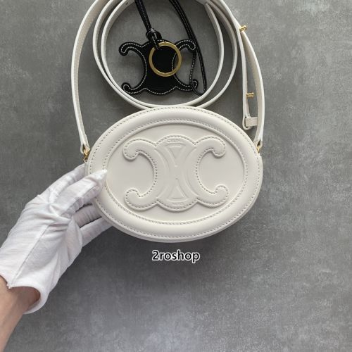 셀린느퀴르트리오페오벌백화이트스몰