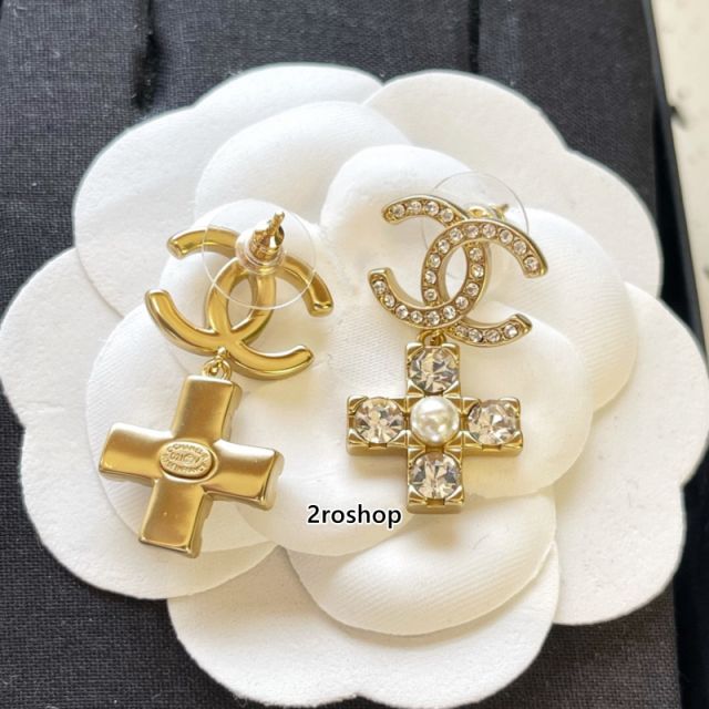 CHANEL 피어싱