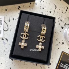 CHANEL 피어싱