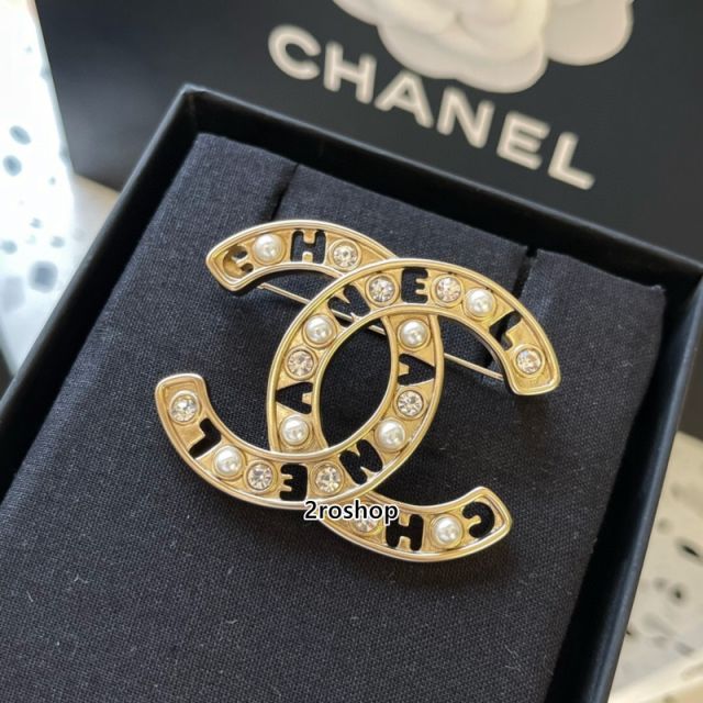 CHANEL 브로치