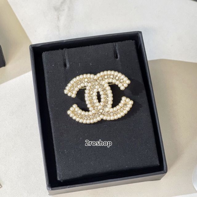 CHANEL 브로치