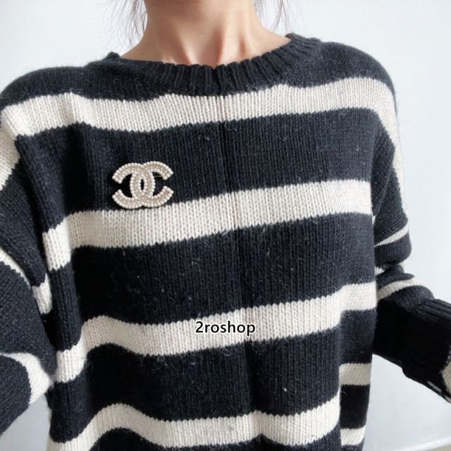CHANEL 브로치