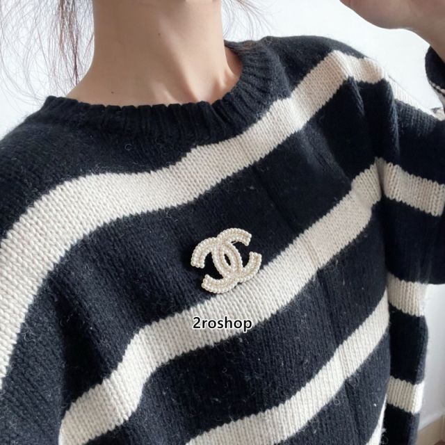 CHANEL 브로치