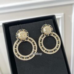 CHANEL 피어싱