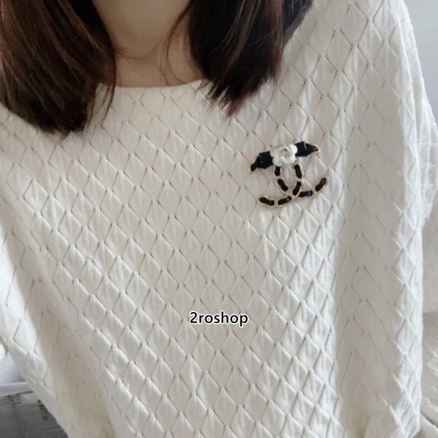 CHANEL 브로치