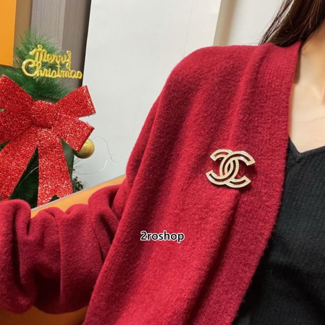 CHANEL 브로치