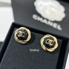 CHANEL 피어싱