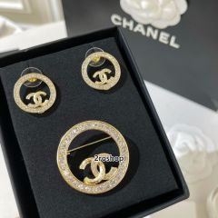 CHANEL 피어싱