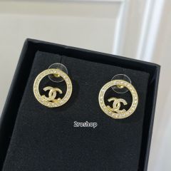 CHANEL 피어싱