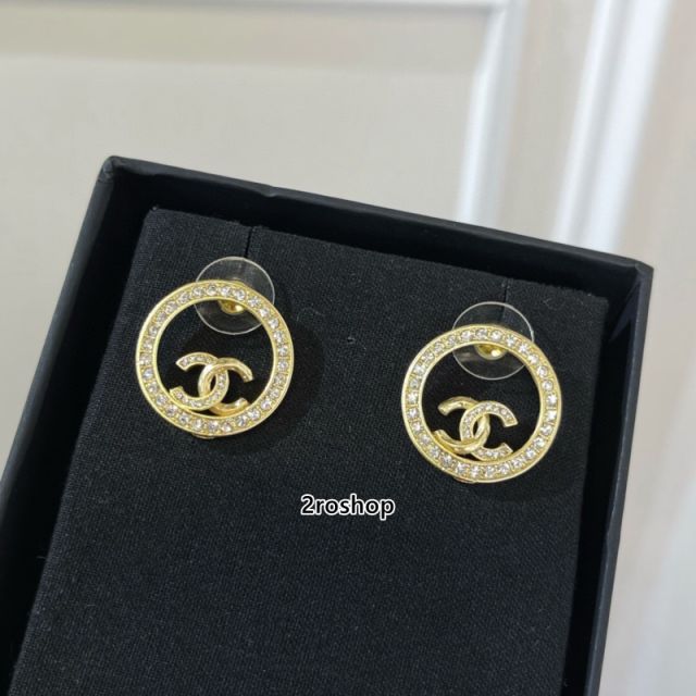 CHANEL 피어싱