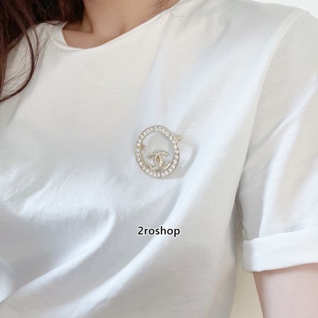 CHANEL 브로치