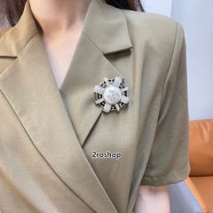 CHANEL 브로치