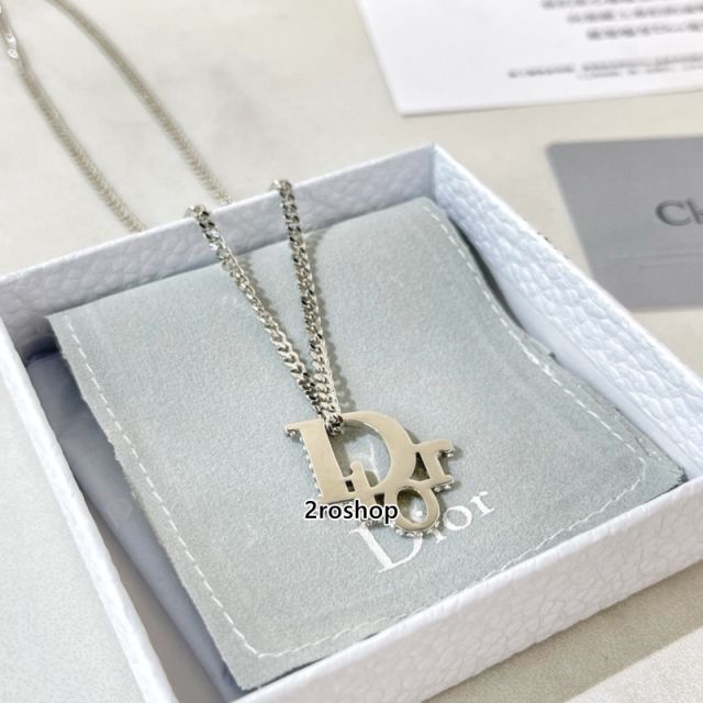 DIOR 목걸이