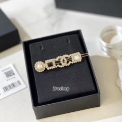 CHANEL 헤어핀