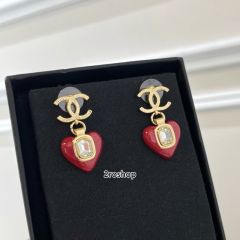 CHANEL 피어싱
