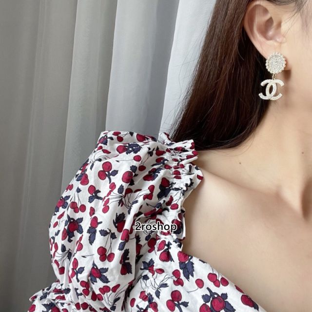 CHANEL 피어싱