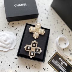 CHANEL 브로치