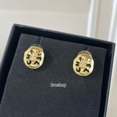 CHANEL 피어싱