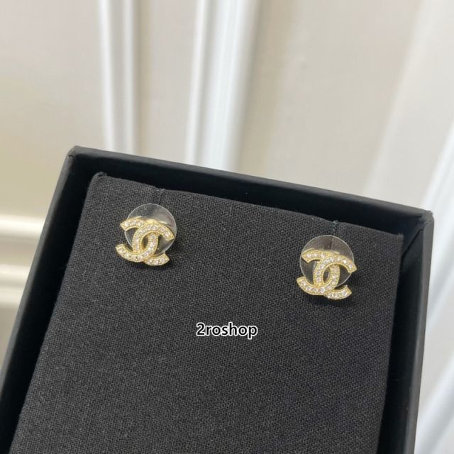 CHANEL 피어싱