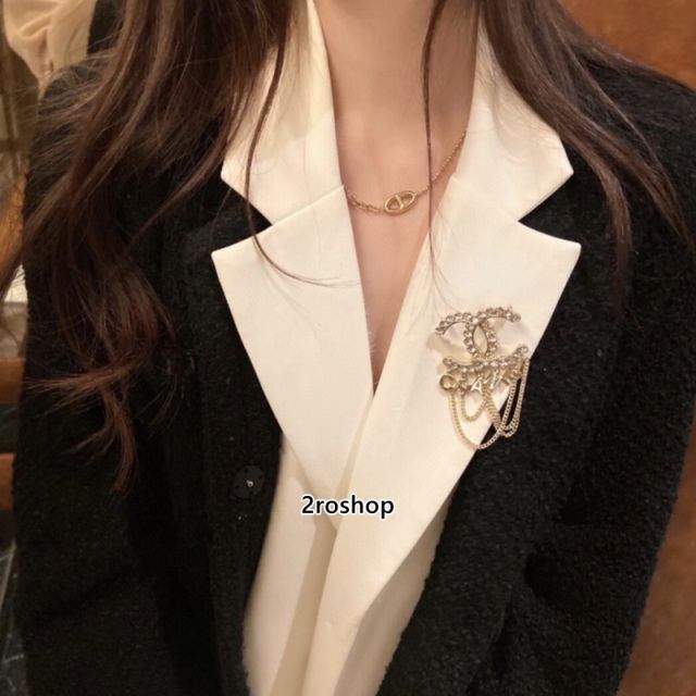 CHANEL 브로치