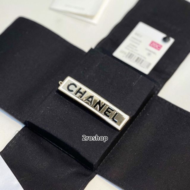 CHANEL 헤어핀