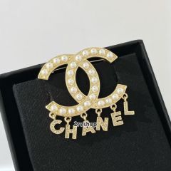 CHANEL 브로치