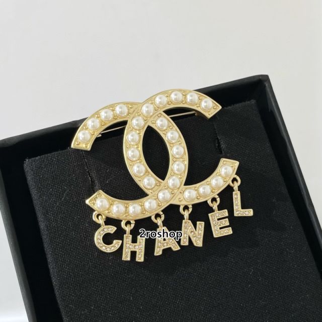 CHANEL 브로치