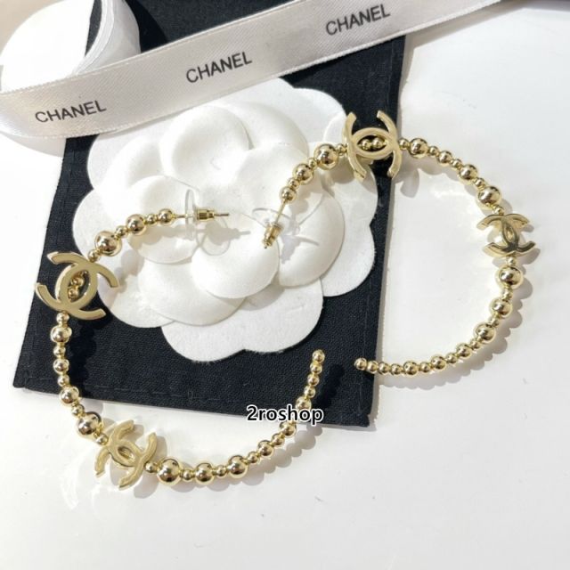 CHANEL 피어싱