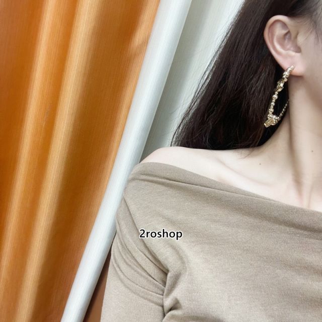 CHANEL 피어싱