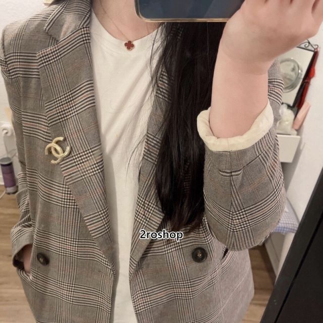 CHANEL 브로치
