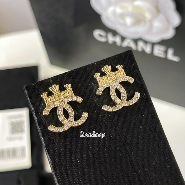 CHANEL 피어싱