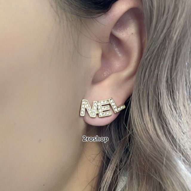CHANEL 피어싱