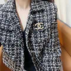 CHANEL 브로치