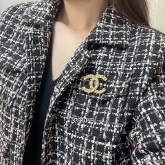 CHANEL 브로치