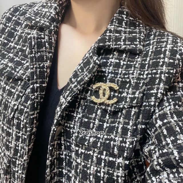CHANEL 브로치