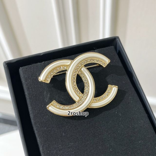 CHANEL 브로치