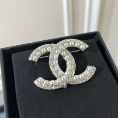 CHANEL 브로치