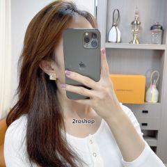 CHANEL 피어싱