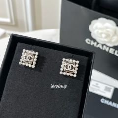 CHANEL 피어싱