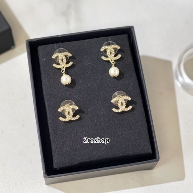 CHANEL 피어싱