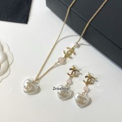 CHANEL 피어싱
