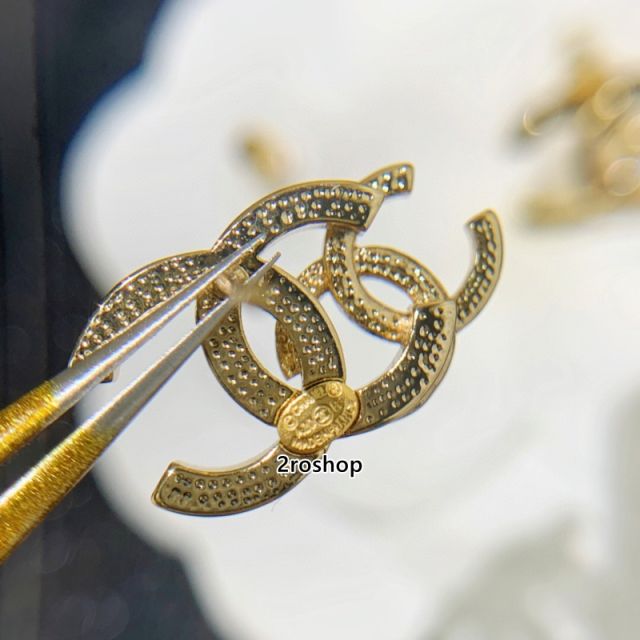 CHANEL 피어싱