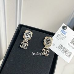 CHANEL 피어싱