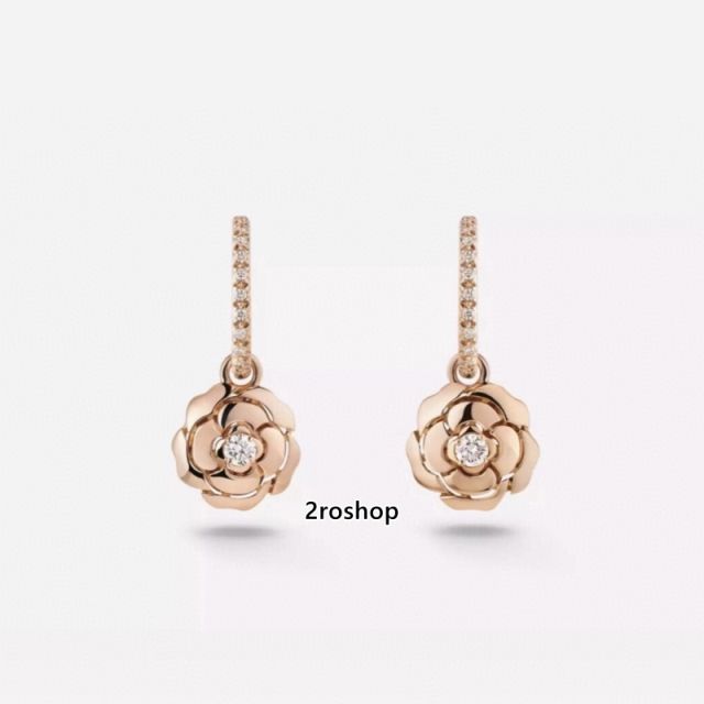 CHANEL 피어싱