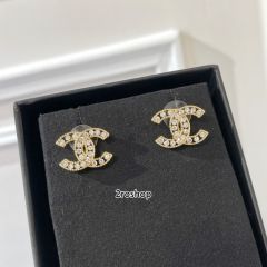 CHANEL 피어싱