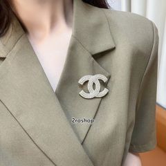 CHANEL 브로치