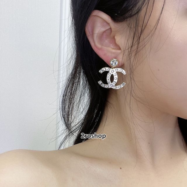 CHANEL 피어싱