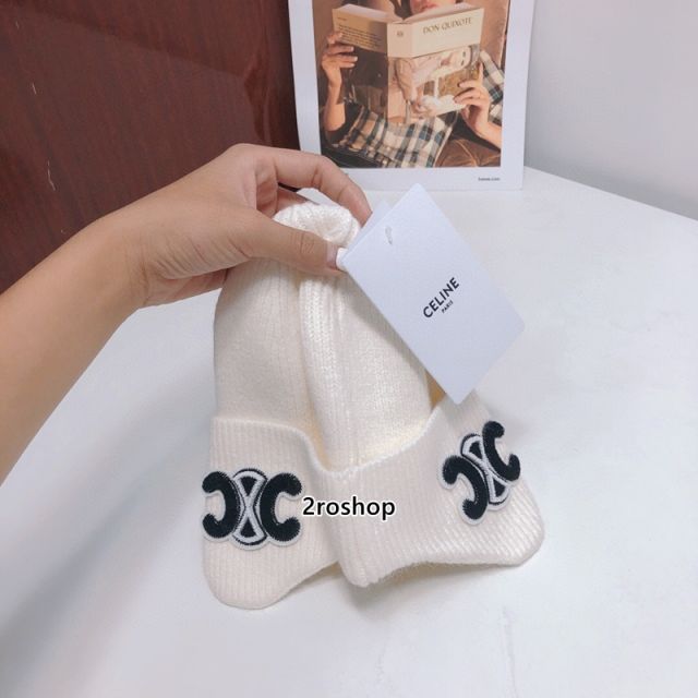 셀린느모자블랙
